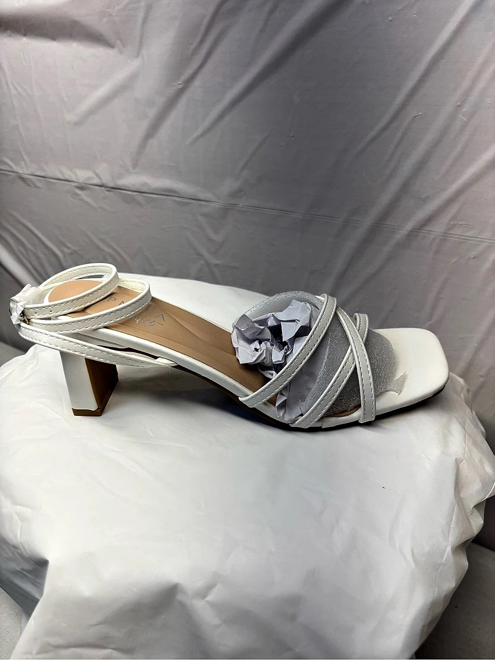 TOP MODA MONIQU Strappy Heels White & Silver US 8.5